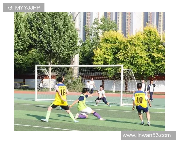 足球巨星赛前入场服装风采解析彰显个性与球队精神魅力