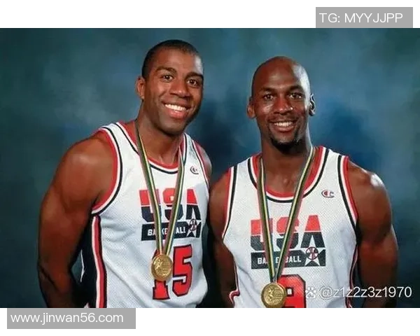 足球历史五号球星的传奇故事与成就分析